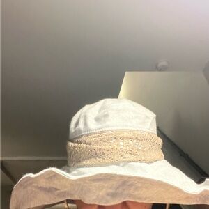 3/$15. Ladies hat S/M